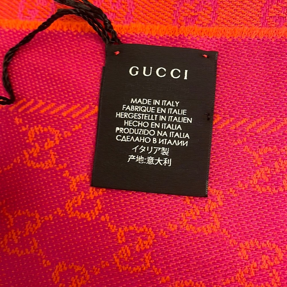 NWT Gucci wool patterned scarf. - Picture 4 of 5